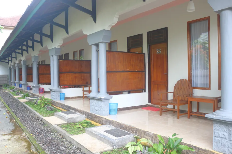 Famoris Cottages